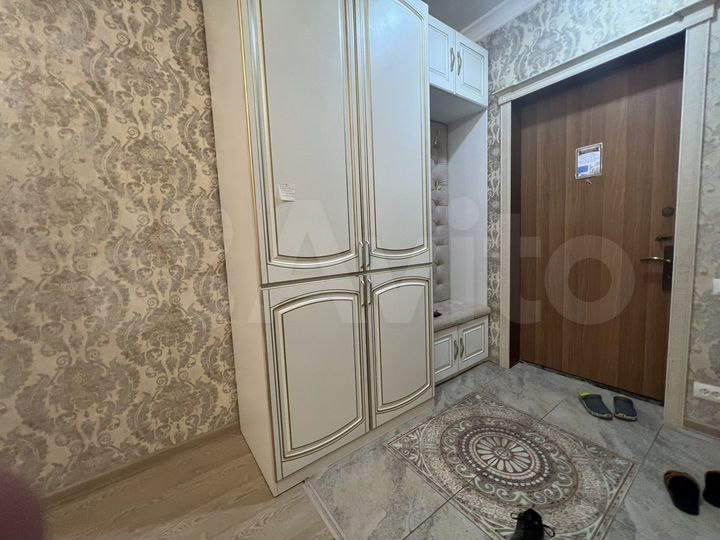 3-к. квартира, 100 м², 3/4 эт.