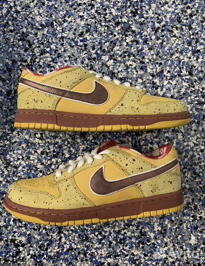 Yellow hot sale lobsters sb