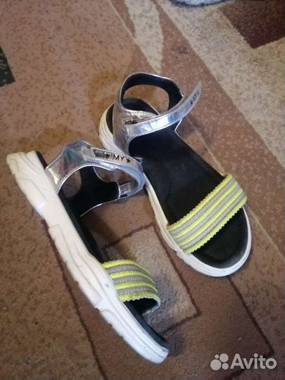 Сандалии для девочки
