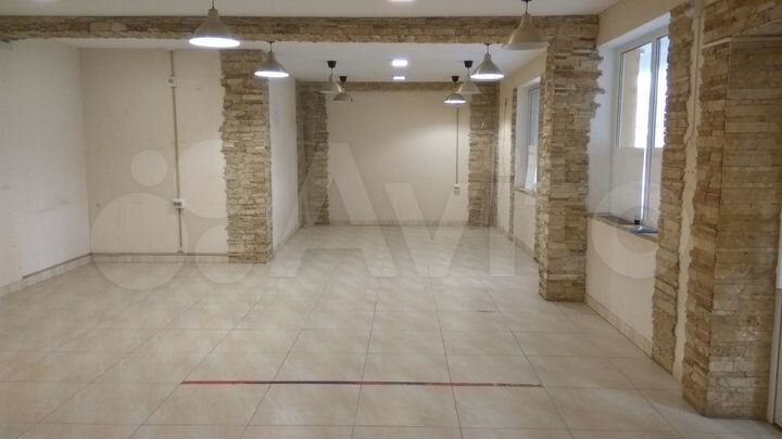 Торговая площадь, 67 м²