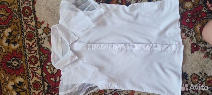 Блузка белая