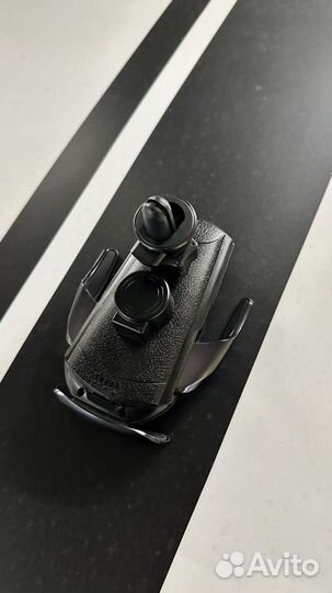 Держатель для телефона с беспроводной зарядкой