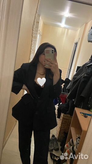 Костюм брючный размера L