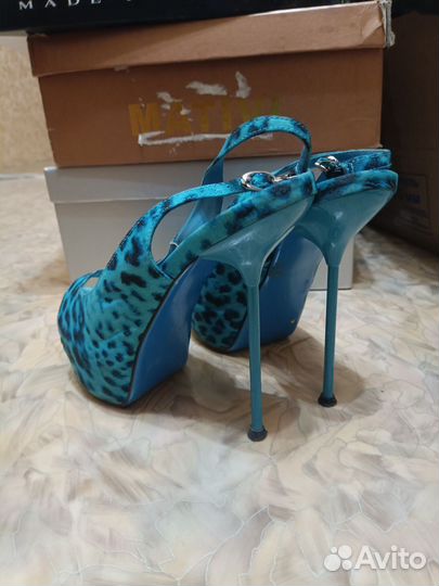 Леопардовые босоножки на шпильке Basconi