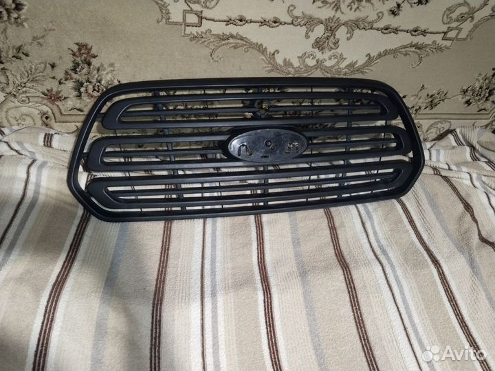 Решётка радиатора Ford transit