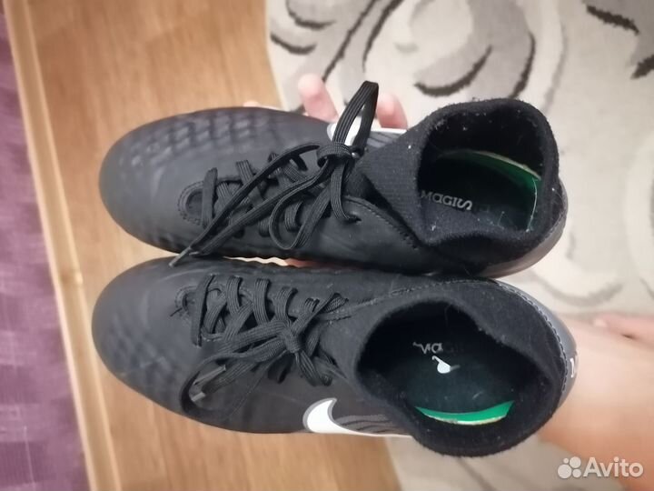 Футбольные бутсы nike magista