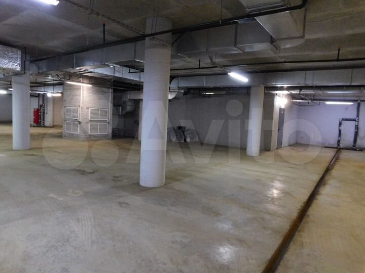 Машиноместо, 20 м²