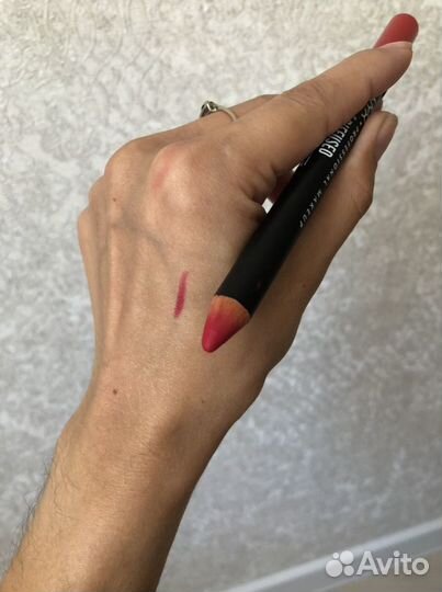 Карандаш-помада NYX