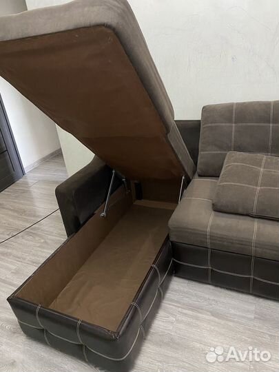 Диван угловой