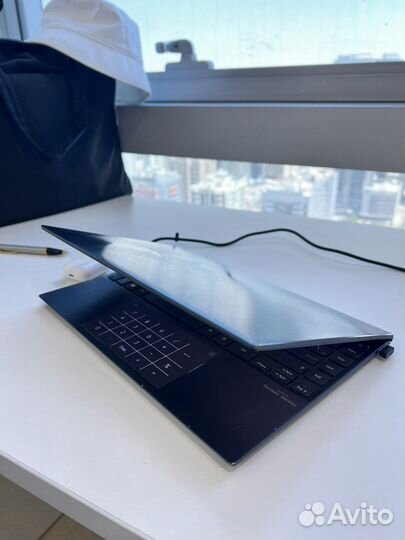 Asus zenbook 13 oled UX325