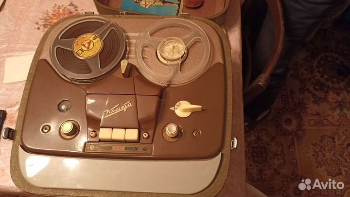 Катушечный магнитофон комета