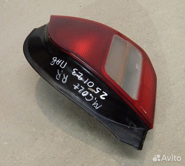 Фонарь правый Mitsubishi Colt 5