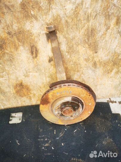 Mercedes 164 кулак правый передний