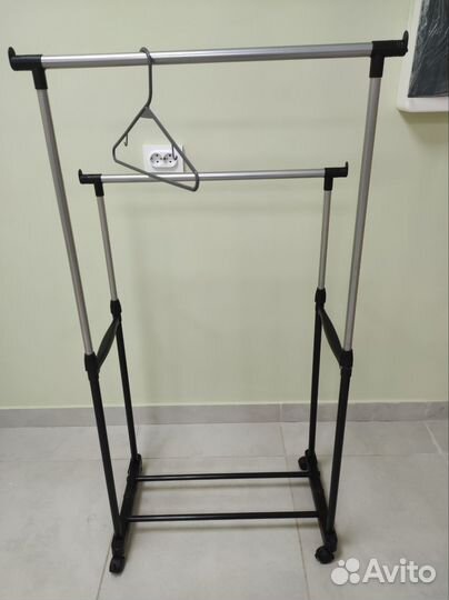 Вешалка для одежды напольная