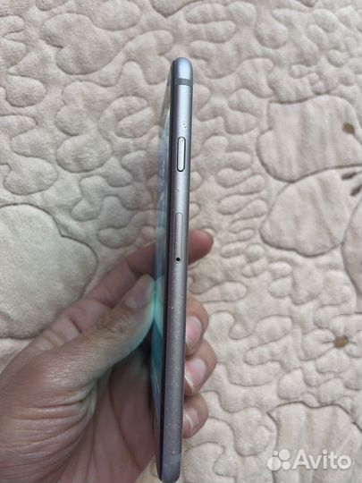 iPhone 6S, 32 ГБ