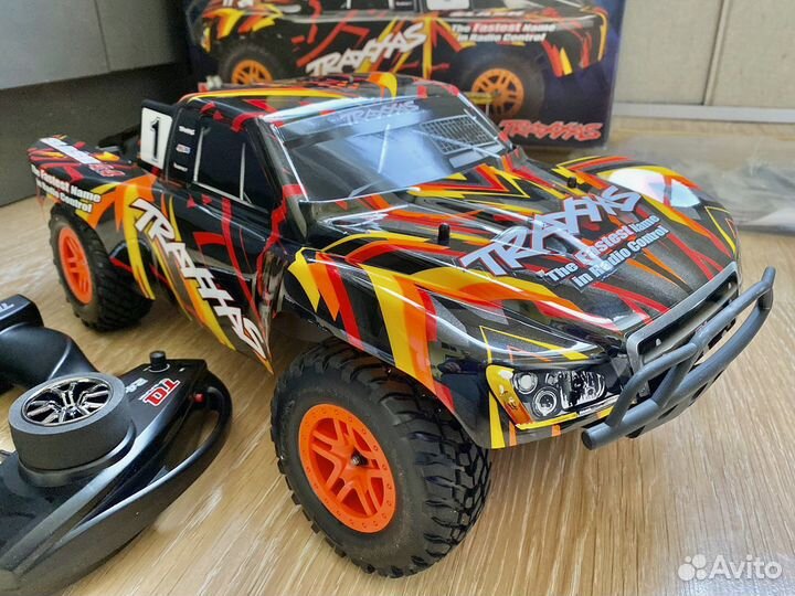 Новый Traxxas slash 4x4 1/10 Orange