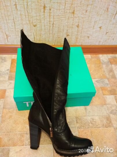 Женские модельные сапожки