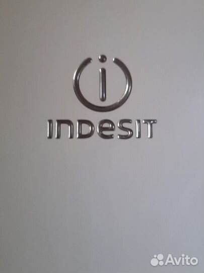 Холодильник бу indesit в рабочем состоянии