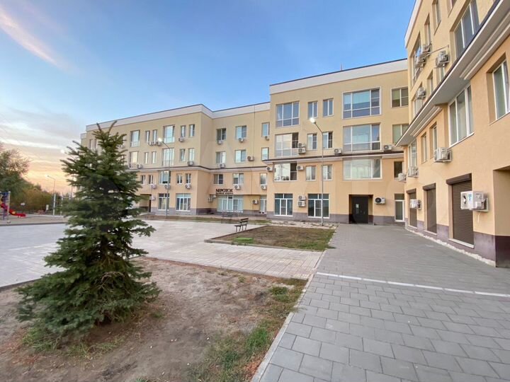 1-к. квартира, 66,2 м², 1/4 эт.