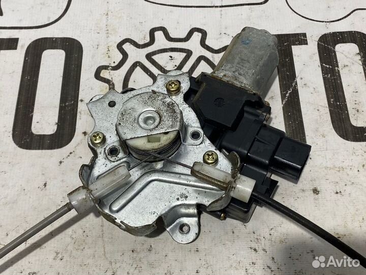 Стеклоподъемник задний правый Mitsubishi Outlander