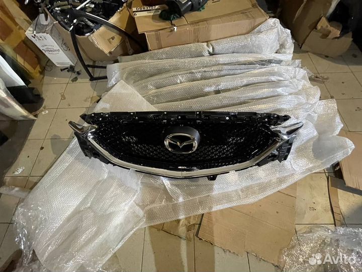 Решетка радиатора Мазда сх-5 кф