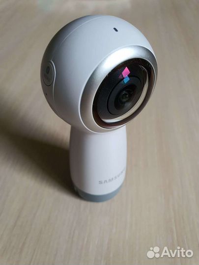 Панорамная фото/видео камера Samsung Gear 360