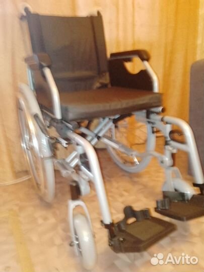 Инвалидная коляска новая