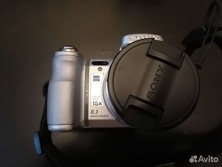 Компактный фотоаппарат Sony DSC H7