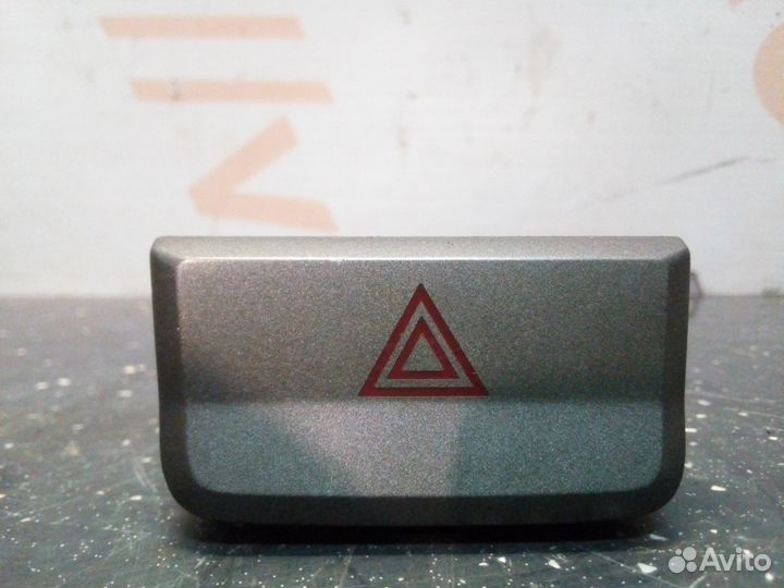 Кнопка аварийной сигнализации Hyundai Accent 2 Ver