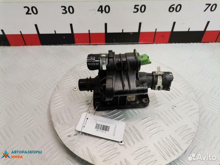 Корпус термостата Ford Fiesta 5 рест. 2009