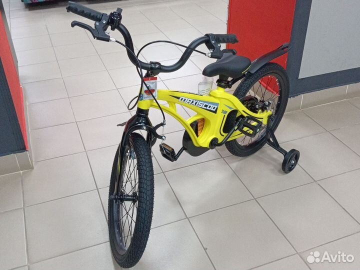 Велосипед 18 Maxiscoo Cosmic Стандарт жел.мат