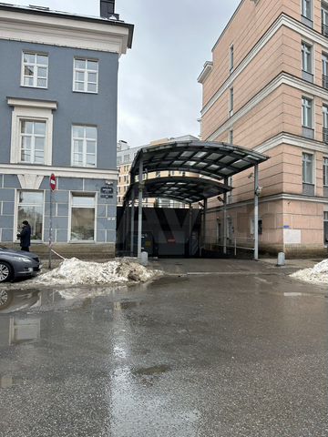 Машиноместо, 30 м²