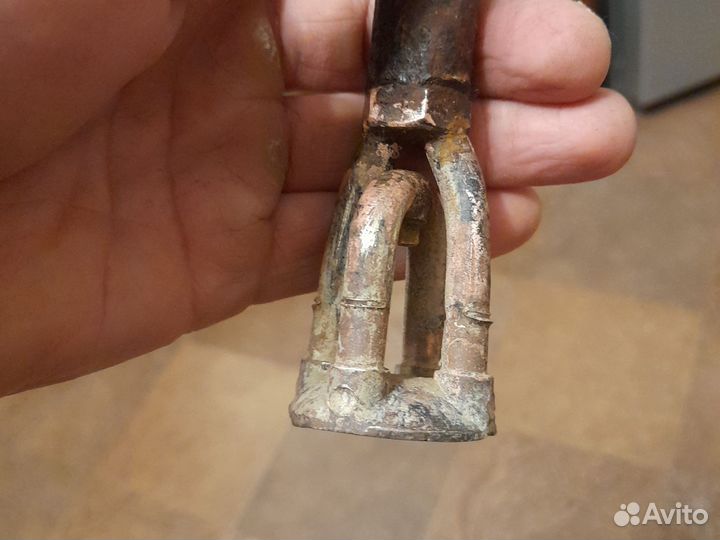 Деталь от старинного примуса