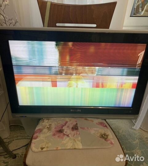 Телевизор philips с неисправностью