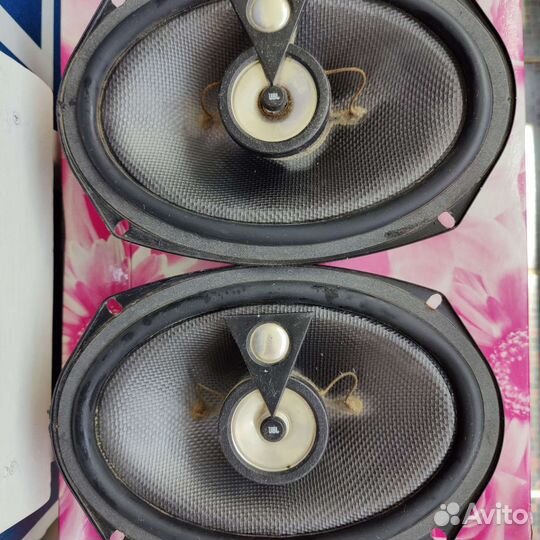 Колонки в авто