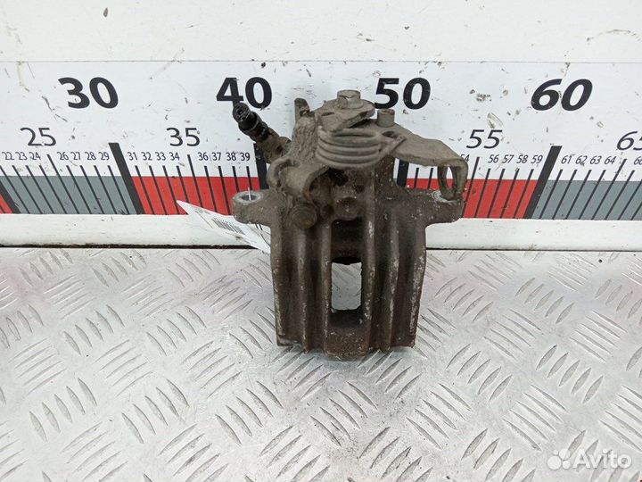 Суппорт задний левый для Audi A4 B6 8E0615423G