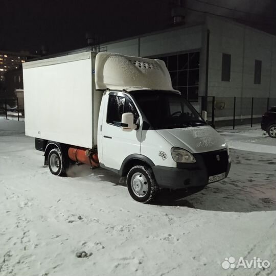 Водитель с личным грузовым автомобилем