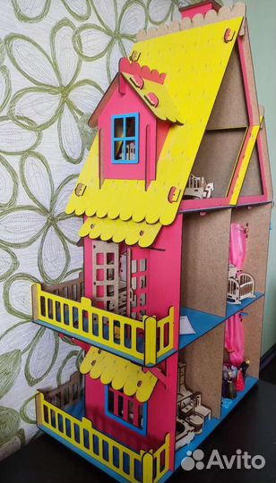 Домик кукольный деревянный