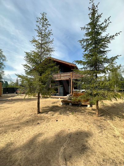 Дом 196 м² на участке 12 сот.