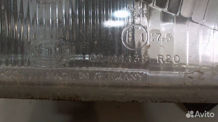 Фара (передняя) Volkswagen Transporter 4, 1995