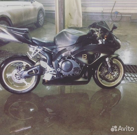 Двиготель Honda CBR 1000 rr