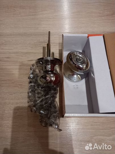 Замок дверной