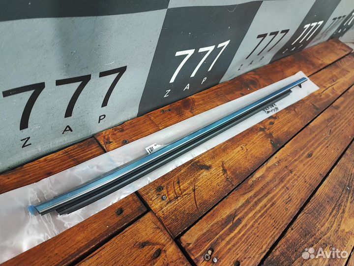 Молдинг стекла заднего правого Camry XV70 Новый Ор