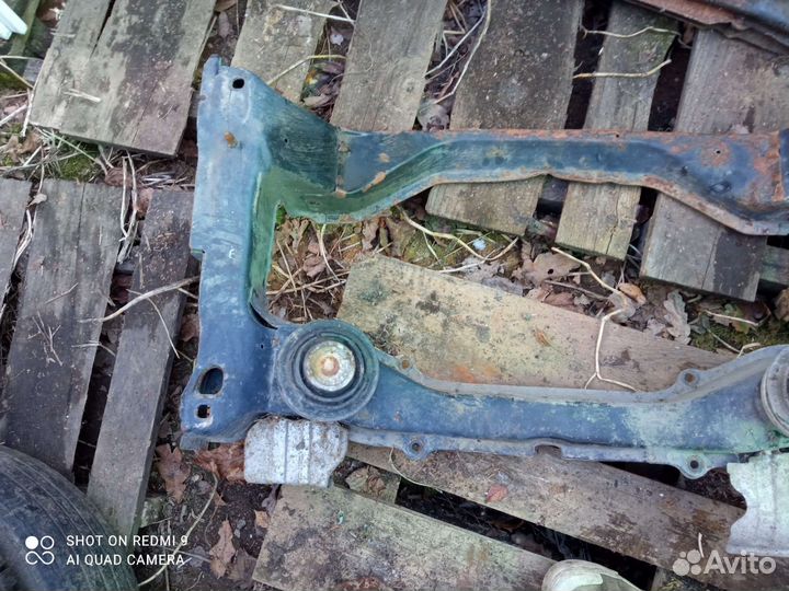 Подрамник передний Мерседес W 210