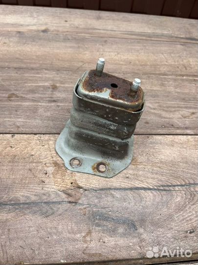 Кронштейн усилителя Geely Emgrand Ec7 1.5