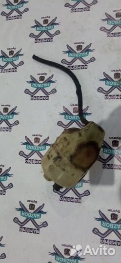 Резервуар гидравлической подвески Mercedes-Benz E