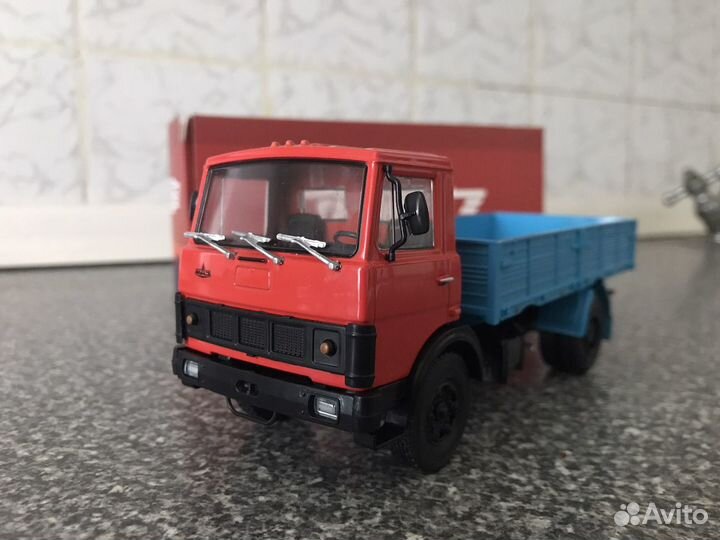 Модель грузовика Маз 5337 1 43