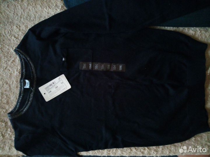 Свитер новый