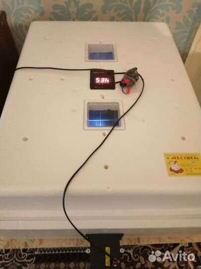 Инкубатор для яиц автоматический