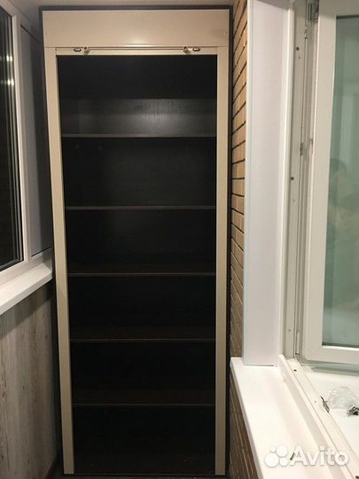 Шкаф с рольставнями на балкон на заказ